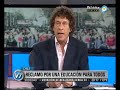 Columna de Internacionales de Pedro Brieger. Más de 50 mil universitarios, secundarios y docentes convocados por la Confech salieron pacíficamente a las calles del centro de Santiago, Concepción y Valparaíso para reiterar su demanda de una reforma integral de la educación que permita su gratuidad y garantice su calidad. Mientras las movilizaciones se realizaban, el presidente Sebastián Piñera anunció una reforma tributaria que mantiene la educación terciaria privada pero ofrece a los estudiantes créditos estatales para financiarla. Los estudiantes valoraron la iniciativa pero la consideraron 