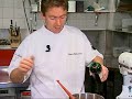 Elke week maakt chefkok Marco Poldervaart van restaurant de Gastronoom in Harlingen een heerlijk gerecht op GPTV. In deze aflevering maakt Marco voor u...Chococake