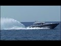 Motoryacht mit Heckdusche