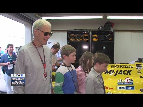 David Letterman back in his team's garage