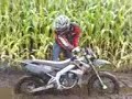 floris die vast zit met derbi senda