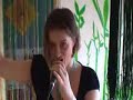 me voila entrain de chanter en vietnamien voici mon blog http://toutpourlamusic7.skyblog.com