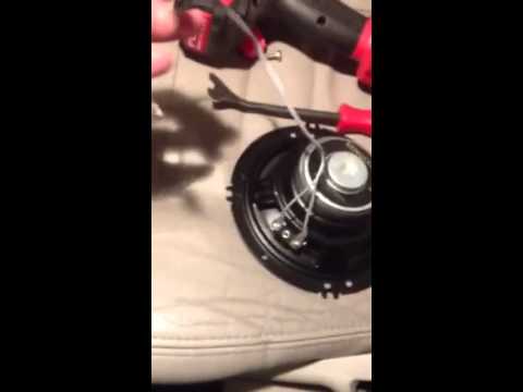 Hello to Jeep Liberty – door speaker install