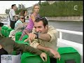 un gars une fille - en bateau mouche.