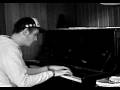 am Klavier improvisieren ( Nils - piano phase )