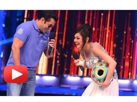 Drashti Dhami Romances With Salman Khan - Hot Or Not ?