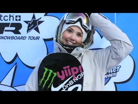Silje Norendal - http://www.worldsnowboardtour.com Saturday 22nd saw the finals of the 3Star TTR Rip Curl Sista Sessions kick off in style. Ten girls made it through to the s...