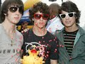 Jonas Brothers: Lookin\ Jonas Brothers: Lookin\
