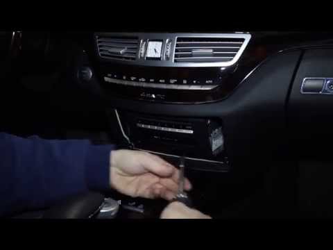 Mercedes Benz 2012 S-Class W221 NAVIKS Video in Motion Install.