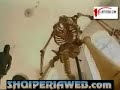 Video Humoristike.. me shume www.shqiperiaweb.com Video Humoristike.. me shume www.shqiperiaweb.com