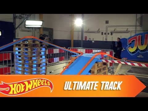 Hot Wheels: Builds the Ultimate Track