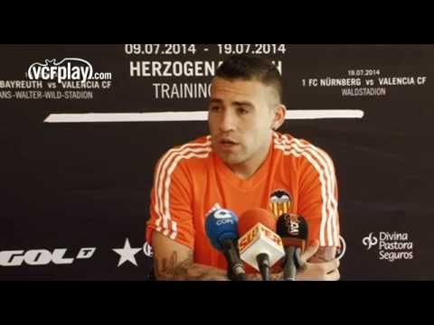 Valencia CF: Nicolás Otamendi: 'Estoy muy feliz aquí'