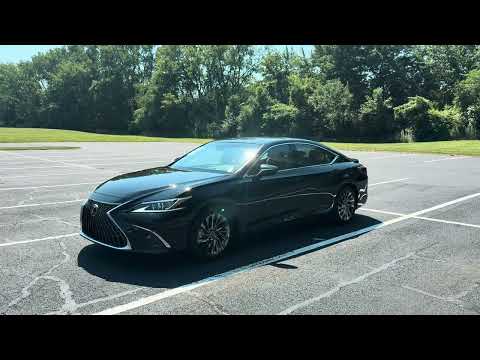 Used 2024 Black Lexus 350 Luxury image 1