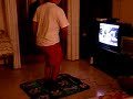 Tony balla con il tappetino per l\