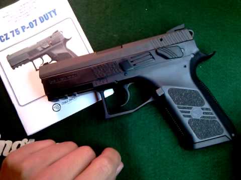 pistola 9 milimetros - Hola amigos en este video tengo la pistola Duty P-07 hecha por la fabrica Cesza zbrojovka, es una pistola de 9 milimetros con capacidad de 16 cartuchos y la ...