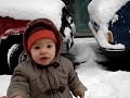 Hugo marche dans la neige