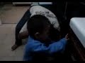 AHMED LE PATEA EL TRASERO A UNA EMO
