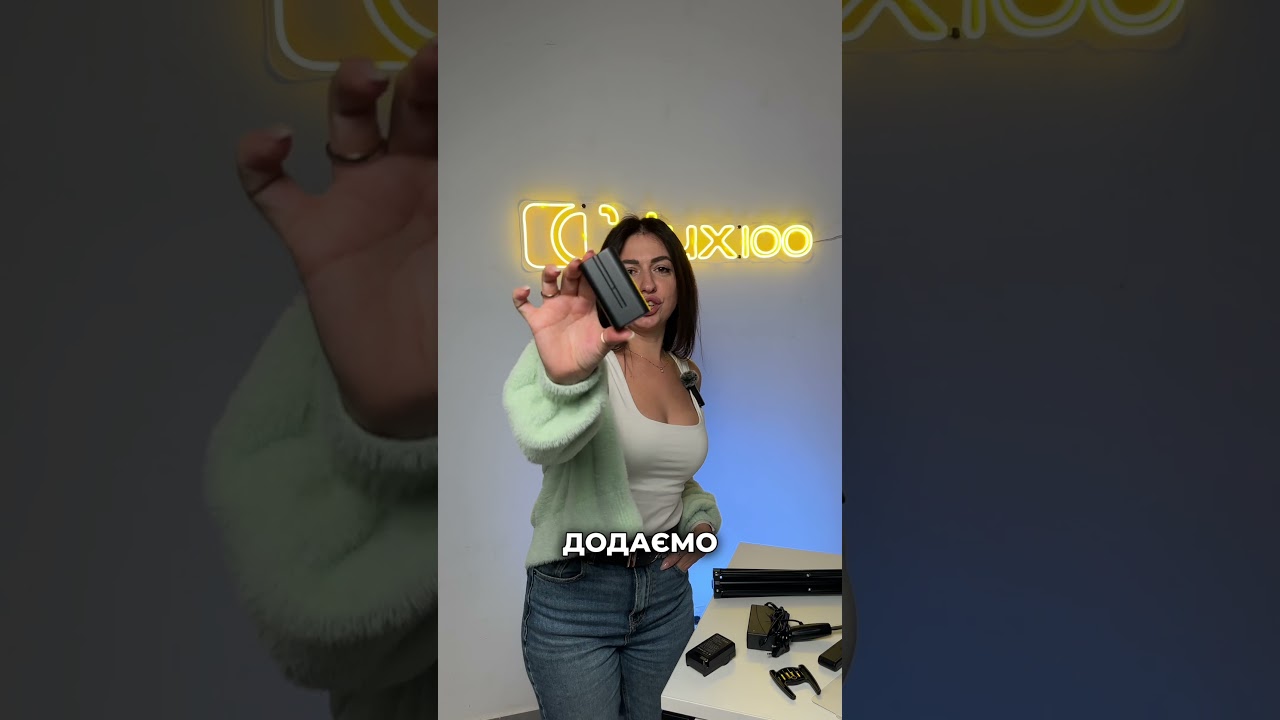 Прямоугольный видеосвет Yongnuo YN-300 III для фото и видео на штативе 2.1м с аккумулятором Прямоугольный видеосвет Yongnuo YN-300 III для фото и видео на штативе 2.1м с аккумулятором