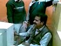 muhammad azeem shah mobile pe arif jarh k saath sughal laga raha hai.3gp