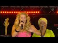 Molly Sandén & Lasse Berghagen - Tacka Vet Jag Logdans (Live Lotta På Liseberg 2009)