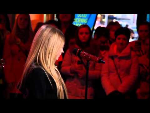 Avril NYC DAY 1 Video