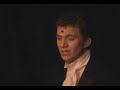 Les Miserables - Lege stoelen lege tafels door Mark Kok