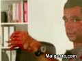el jefe explota de corage