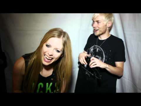 Avril Lavigne Black Star Tour Canada - Coat Hanger Evan Video