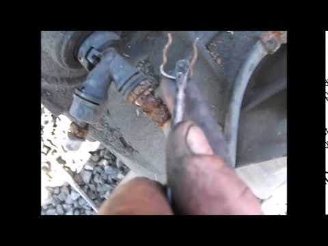how to bleed clutch on saturn vue