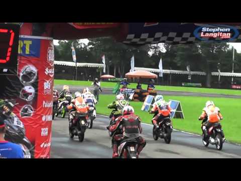 EVENT RESMI Eleven VESPA ROAD RACE TASIKMALAYA 2-3 APRIL 2011 Part1 EVENT RESMI Eleven VESPA ROAD RACE TASIKMALAYA 2-3 APRIL 2011 Part1