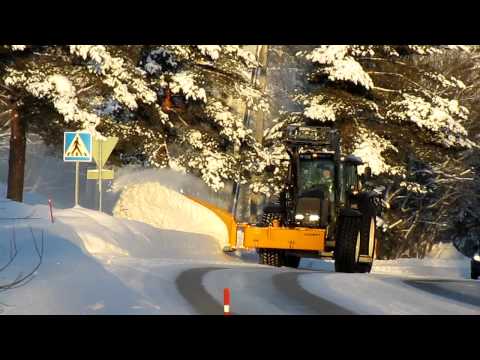 VUOMET-vallileikkuri-sivuaura 1