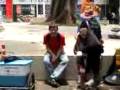 videos de Faça um mendigo feliz