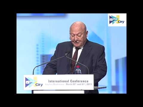 Mr André Santini, Mayor of Issy-les-Moulineaux