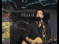 alberto mart�n & los inesperados interpretan su tema 