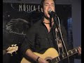 alberto mart�n & los inesperados interpretan su tema 
