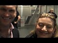 Gabriel Forss och Sarah Dawn Finder inför Kirk Franklin