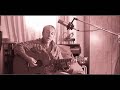 sur des paroles de didier guignard, une chanson enregistr� � la maison...