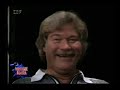 peter petrel muss dabei zusehen, wie ein techniker den ted der hitparade 