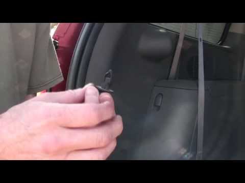 2007 Dodge Grand Caravan Tail Light Replacement (Part 1)