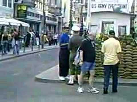 Checkpoint Charlie - US SOLDIERS
