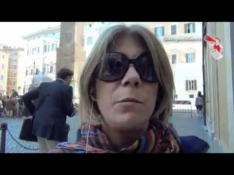 Roma, flash-mob contro la violenza sulle donne
