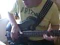 videos de Carl Daniel working on new slap bass riffs for dance tracks