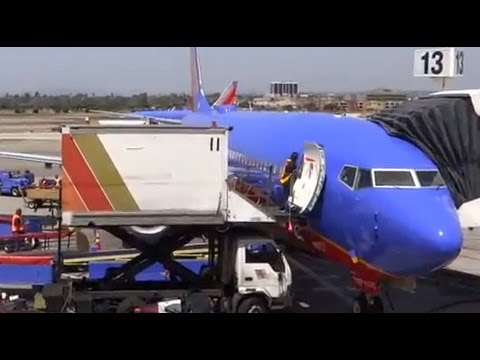 southwest - Southwest Airlines Boeing 737-800 Takeoff -- Los Angeles International Airport KLAX / LAX + Enroute to KMDW / MDW Chicago Midway International Airport It was...