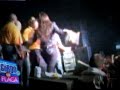 Jenny Rivera golpea a un fan