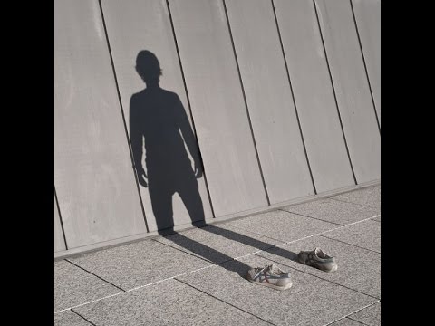 how to become invisible