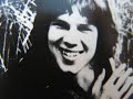 Bekijk muziek clip van Nick Drake met Hanging On A Star