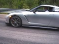 JEEP SRT8 7.0L+komp vs Nissan GT-R Switzer P800