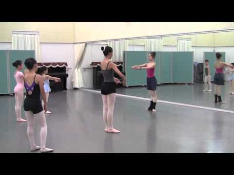 志賀育恵先生　バレエ基礎クラス