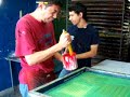 Proceso de serigrafia para calcomanias tipo screen