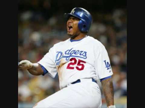 Nigel de Jong is de bestverdienende voetballer. Nigel de Jong?? YouTube Preview Image